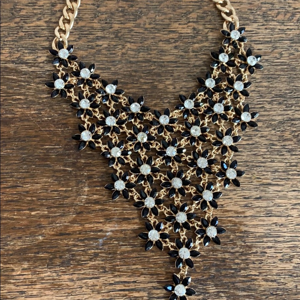 NWT gold and black flower necklace